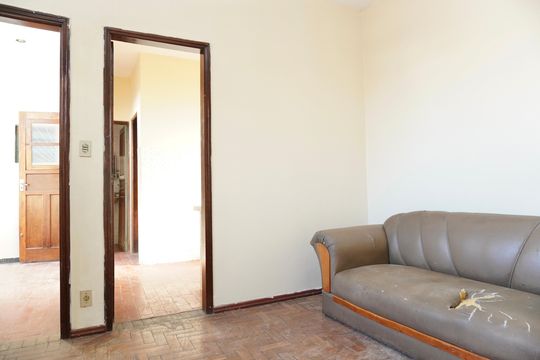 Sala  de casa para alugar com 2 quartos, 52m² em Sagrada Família, Belo Horizonte
