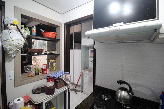 Cozinha de casa à venda com 3 quartos, 170m² em Jardim Itu, Porto Alegre