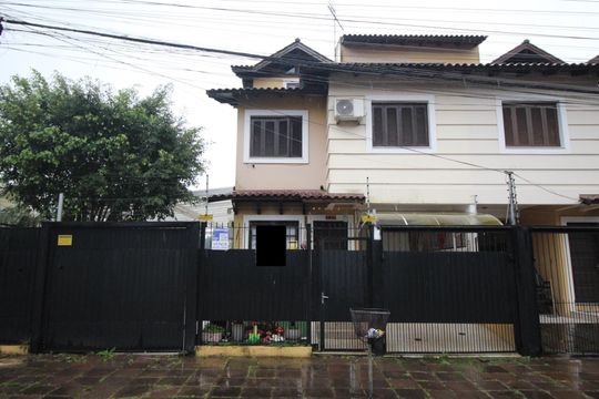 Fachada de casa à venda com 3 quartos, 170m² em Jardim Itu, Porto Alegre