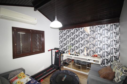 Sala 2 de casa à venda com 3 quartos, 170m² em Jardim Itu, Porto Alegre