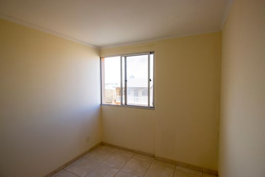 Quarto 1 de apartamento à venda com 3 quartos, 60m² em  Samambaia Norte (samambaia), Brasília