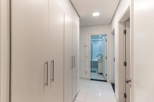Corredor de apartamento à venda com 3 quartos, 158m² em Santa Cecilia, São Paulo