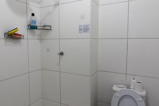 Banheiro de apartamento para alugar com 2 quartos, 37m² em Jaguaré, São Paulo
