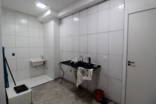 Cozinha de apartamento para alugar com 2 quartos, 37m² em Jaguaré, São Paulo