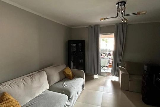 Casa à venda com 3 quartos, 100m² em Parque Maria Domitila, São Paulo