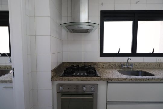 Cozinha de apartamento para alugar com 3 quartos, 160m² em Vila Gomes Cardim, São Paulo