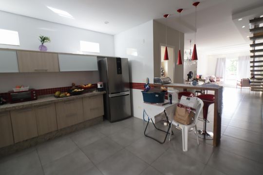 Cozinha de casa à venda com 3 quartos, 250m² em Centro, Osasco