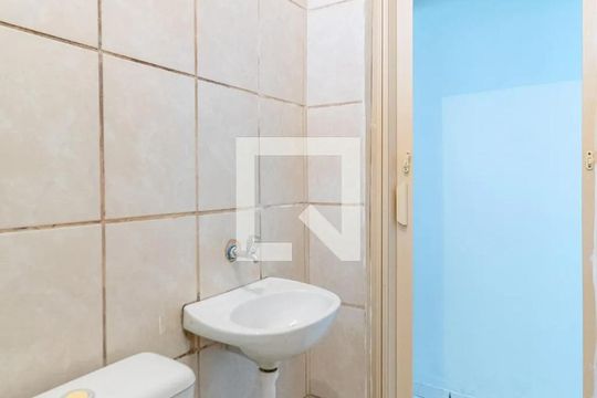 Casa 1 - Banheiro de casa à venda com 4 quartos, 100m² em Vila Babilonia, São Paulo