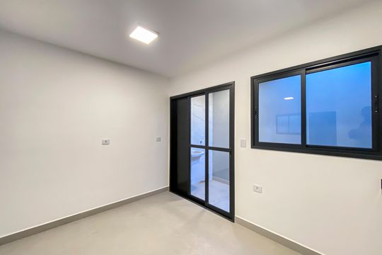 Cozinha de casa de condomínio à venda com 2 quartos, 65m² em Tremembé, São Paulo
