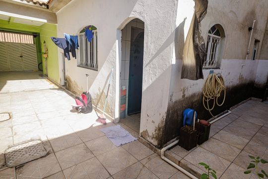 Quintal  de casa à venda com 3 quartos, 300m² em Campo Grande, Rio de Janeiro
