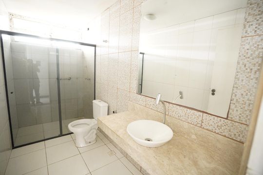Casa para alugar com 4 quartos, 285m² em Setor Bueno, Goiânia