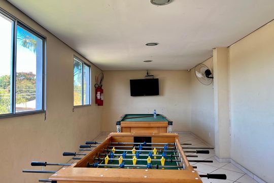Área comum - Sala de Jogos de apartamento para alugar com 2 quartos, 52m² em Jardim Nova Europa, Campinas