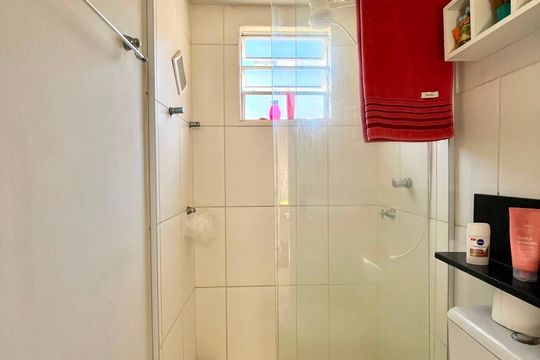 Banheiro de apartamento para alugar com 2 quartos, 52m² em Jardim Nova Europa, Campinas