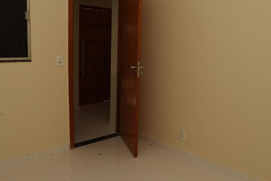Casa à venda com 3 quartos, 102m² em Residencial Morada dos Ipes, Goiânia
