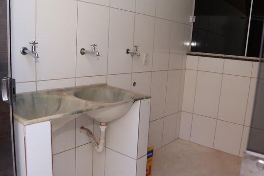 Casa à venda com 3 quartos, 102m² em Residencial Morada dos Ipes, Goiânia