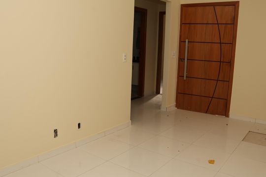 Casa à venda com 3 quartos, 102m² em Residencial Morada dos Ipes, Goiânia