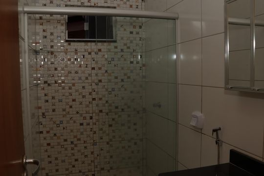 Casa à venda com 3 quartos, 102m² em Residencial Morada dos Ipes, Goiânia
