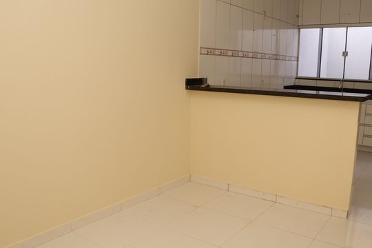 Casa à venda com 3 quartos, 102m² em Residencial Morada dos Ipes, Goiânia