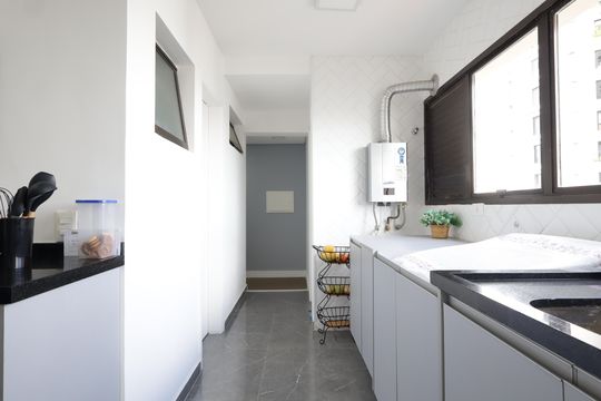 Área de Serviço de apartamento à venda com 4 quartos, 167m² em Vila Suzana, São Paulo