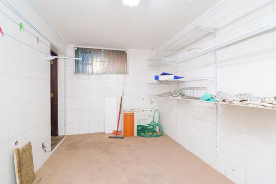 Área de Serviço de casa à venda com 3 quartos, 155m² em Vila Pedroso, São Paulo