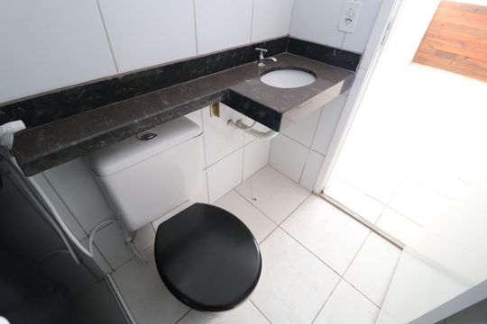 Banheiro Social de apartamento para alugar com 2 quartos, 44m² em Gávea, Uberlândia