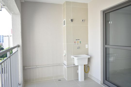 Sacada de apartamento à venda com 2 quartos, 65m² em Chácara Inglesa, São Paulo