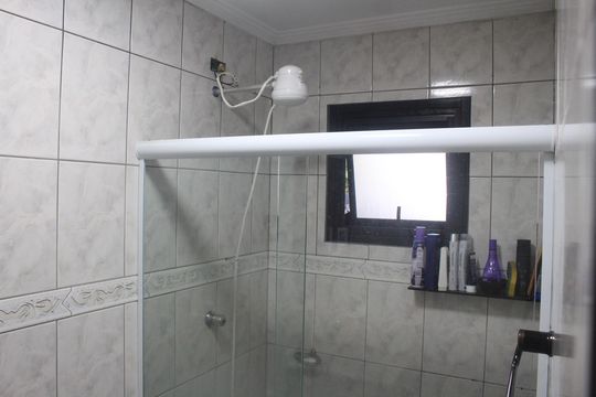Banheiro de apartamento à venda com 2 quartos, 72m² em Osvaldo Cruz, São Caetano do Sul