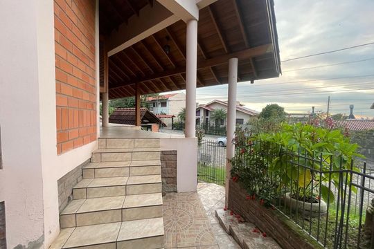 Casa à venda com 5 quartos, 390m² em Pinheiro, São Leopoldo