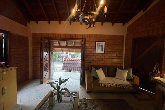 Casa à venda com 5 quartos, 390m² em Pinheiro, São Leopoldo