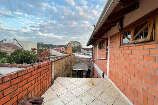 Casa à venda com 5 quartos, 390m² em Pinheiro, São Leopoldo