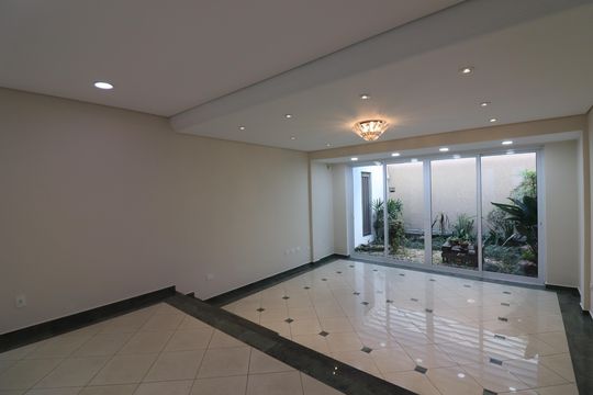 Sala  de casa à venda com 3 quartos, 272m² em Nova Petrópolis, São Bernardo do Campo
