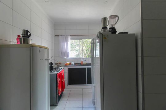 Cozinha de casa à venda com 6 quartos, 174m² em Jardim Ivone, São Paulo