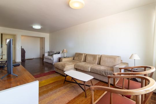 Sala de apartamento à venda com 3 quartos, 120m² em Vila Madalena, São Paulo
