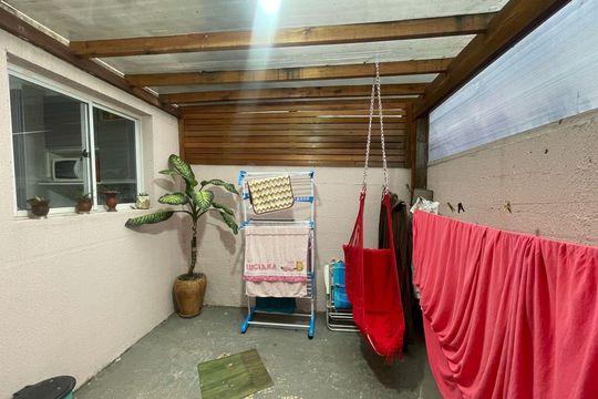 Casa de Condomínio à venda com 2 quartos, 88m² em Canudos, Novo Hamburgo