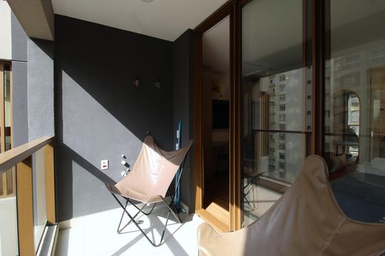 Varanda de kitnet/studio para alugar com 1 quarto, 27m² em Vila Nova Conceição, São Paulo