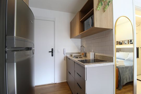 Cozinha de kitnet/studio para alugar com 1 quarto, 27m² em Vila Nova Conceição, São Paulo