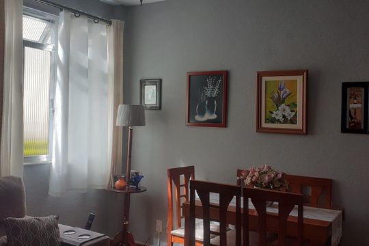 Sala de apartamento para alugar com 2 quartos, 45m² em Mosela, Petrópolis