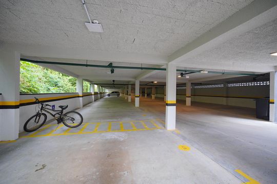 Garagem de apartamento para alugar com 2 quartos, 52m² em Serraria, São José