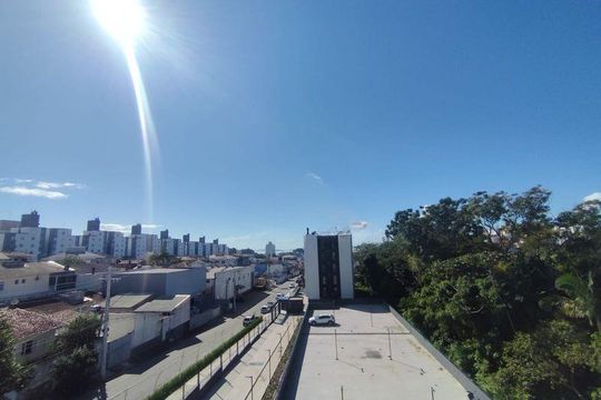 Apartamento para alugar com 2 quartos, 52m² em Serraria, São José