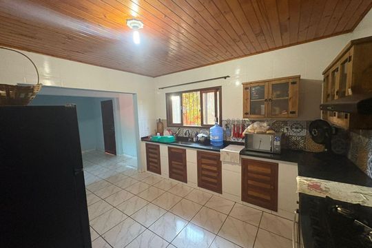 Cozinha de casa para alugar com 4 quartos, 480m² em São José de Imbassai, Maricá