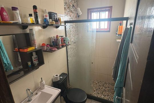 Banheiro de casa para alugar com 4 quartos, 480m² em São José de Imbassai, Maricá