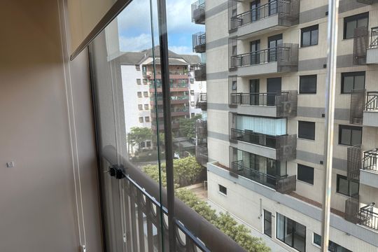 Vista da Sacada de apartamento à venda com 3 quartos, 53m² em Empresarial 18 do Forte, Barueri