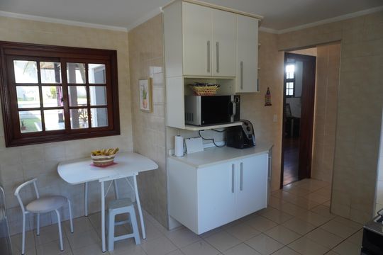 Cozinha de casa de condomínio à venda com 4 quartos, 322m² em Alphaville, Santana de Parnaíba
