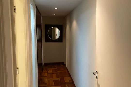 Corredor de apartamento à venda com 3 quartos, 178m² em Moema, São Paulo