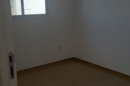 Quarto 1 de apartamento para alugar com 2 quartos, 47m² em Padre Miguel, Rio de Janeiro