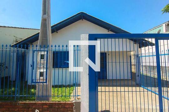Fachada de casa à venda com 5 quartos, 230m² em Scharlau, São Leopoldo