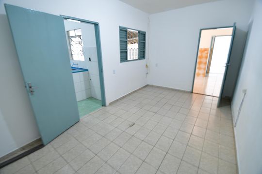 Quarto 1 de casa para alugar com 2 quartos, 150m² em Parque São Quirino, Campinas
