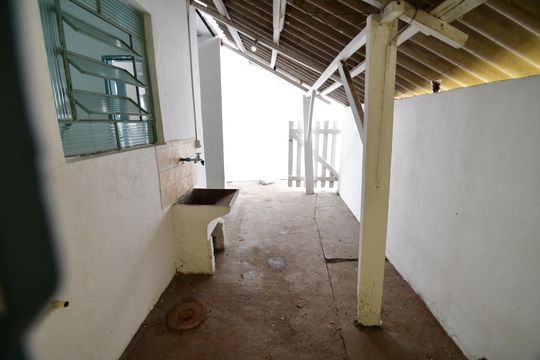 Quarto 1 - Vista de casa para alugar com 2 quartos, 150m² em Parque São Quirino, Campinas