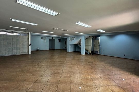 Garagem de casa à venda com 4 quartos, 536m² em Vila Alzira, Santo André