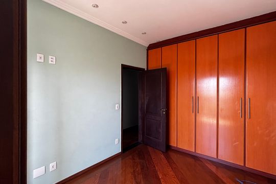 Quarto 1 de casa à venda com 4 quartos, 536m² em Vila Alzira, Santo André